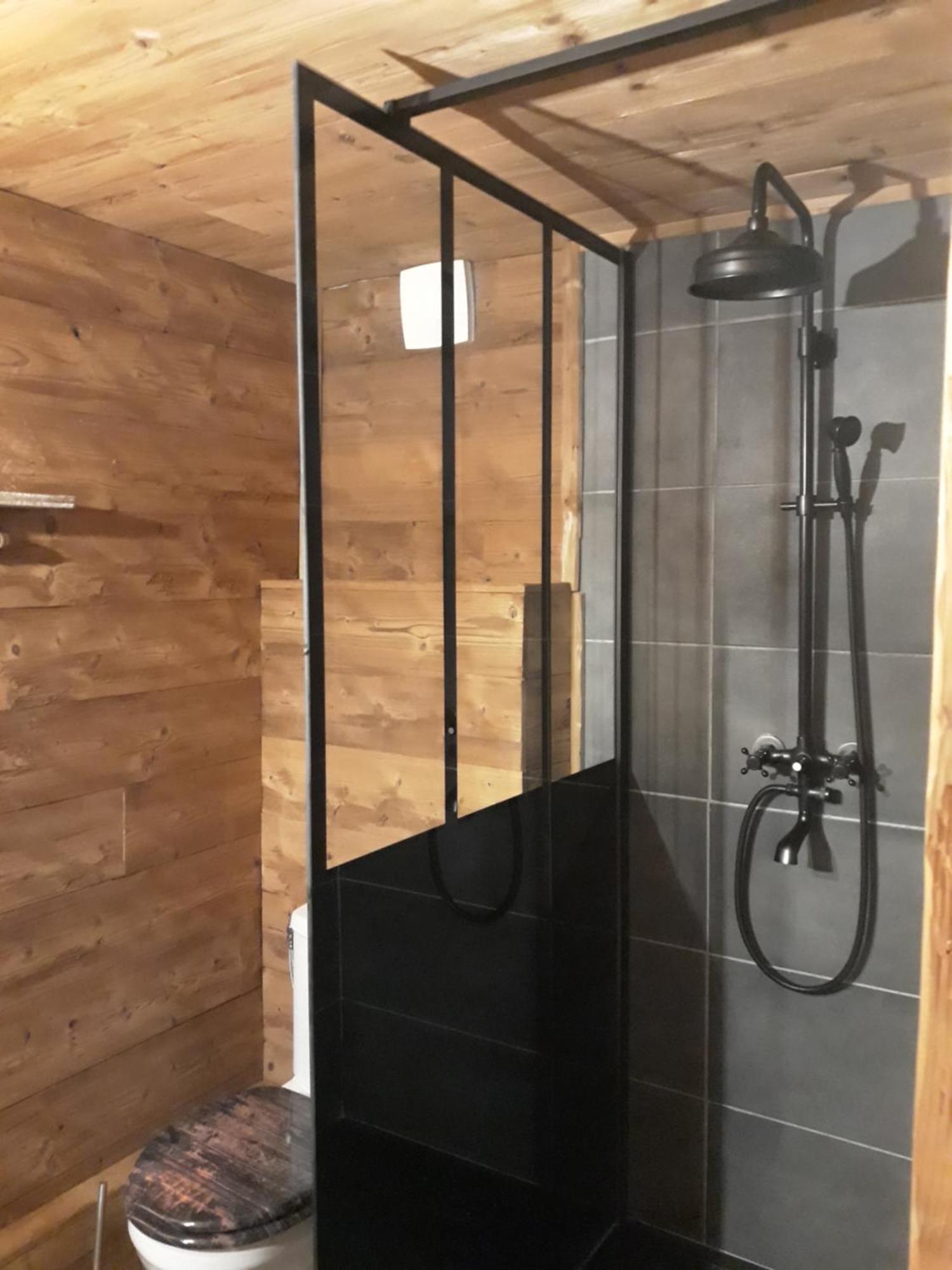 לינה וארוחת בוקר Saint-Martin-sur-le-Chambre L'Entre 2 Cols מראה חיצוני תמונה